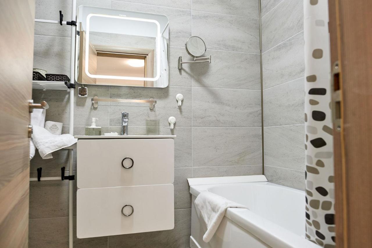 Crystal 26 Apartment - Spa Pool Beach Resort Navodari Bagian luar foto